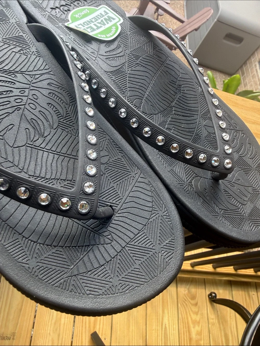 Sanuk Funshine Gem Black Flip Flops Size 9